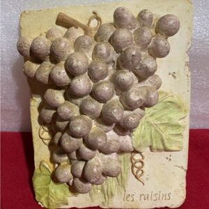 Vintage Grape Wine Ceramic 3D Hanging Plaque “les raisins” Wall Art Decor 9”x7”